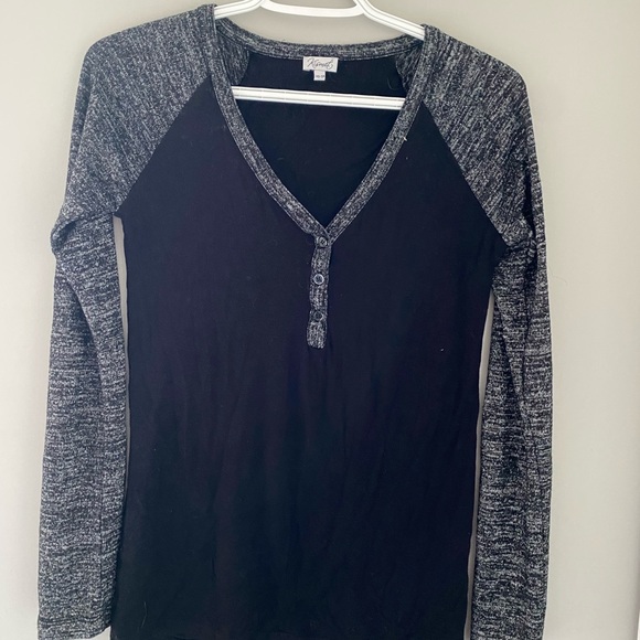 Black and Grey Kismet long sleeve - Picture 2 of 3